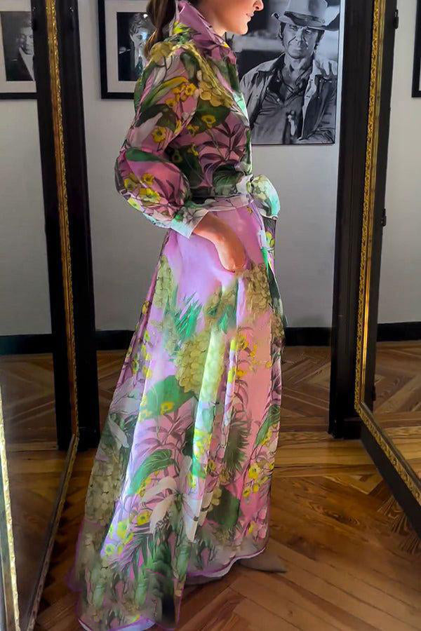 Elegantes pinkes Maxikleid mit langen Ärmeln